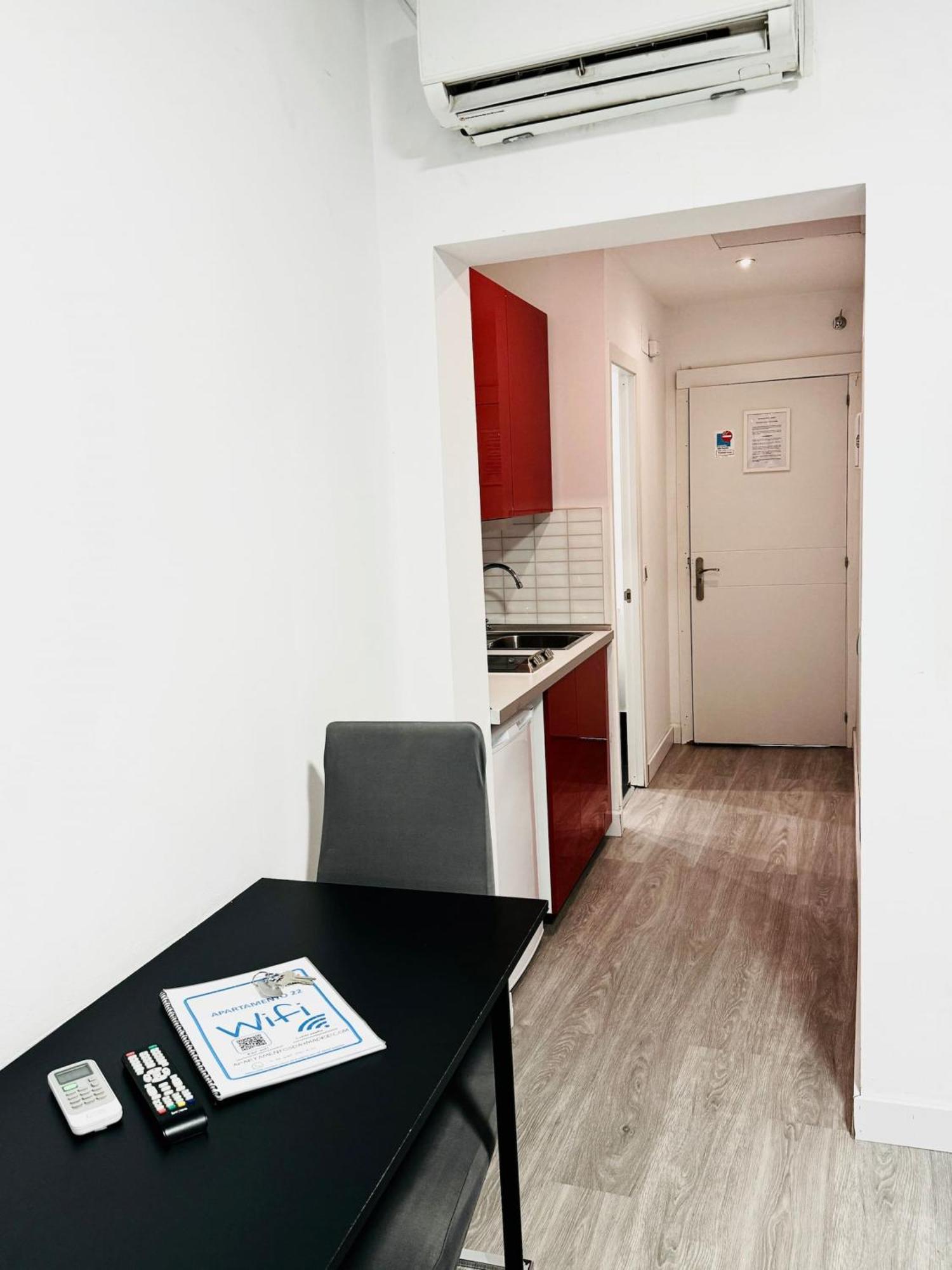 Apartamentos Day Madrid HORNO Centro Gran Via Sol Malasaña Exterior foto