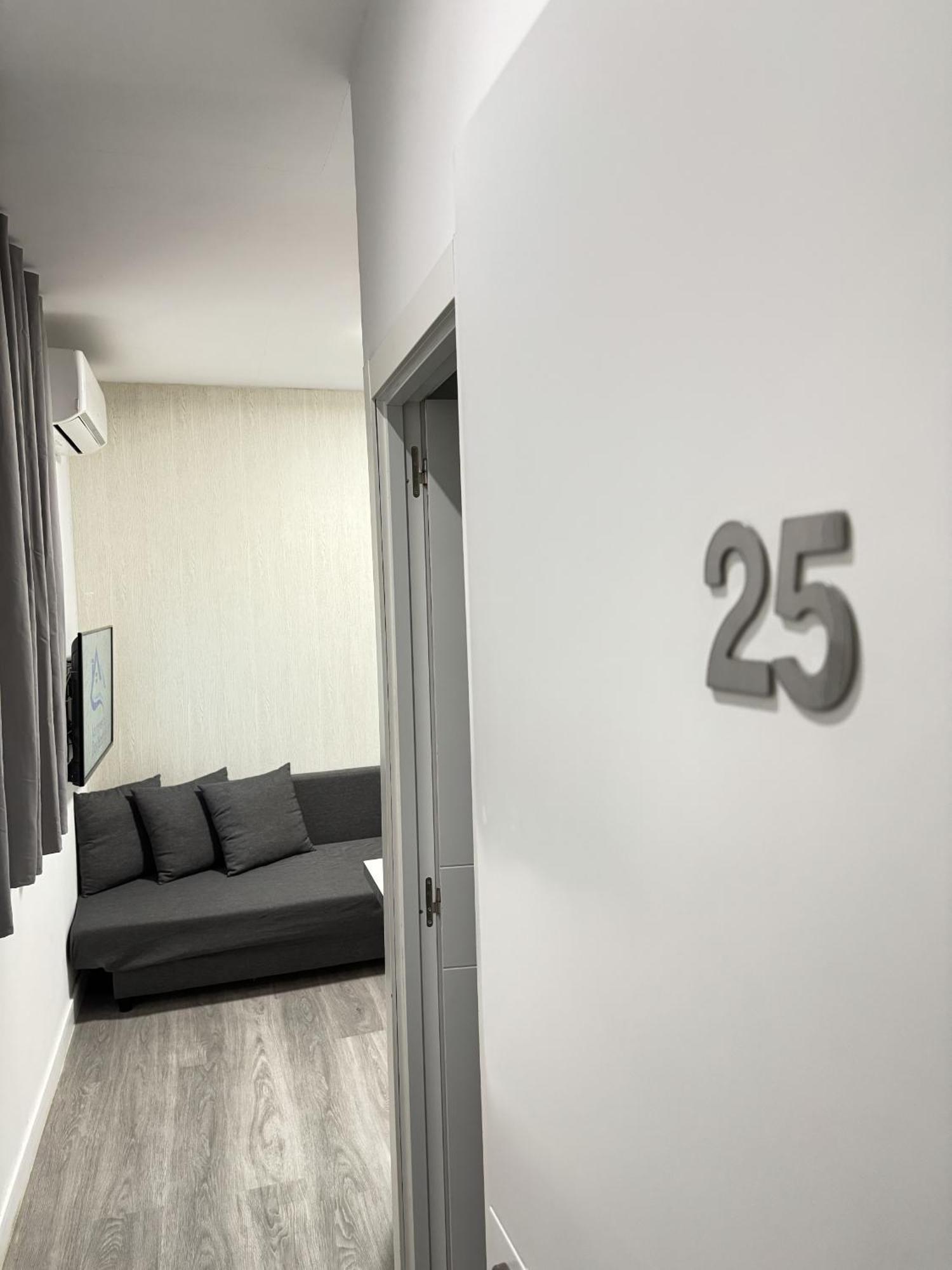 Apartamentos Day Madrid HORNO Centro Gran Via Sol Malasaña Exterior foto