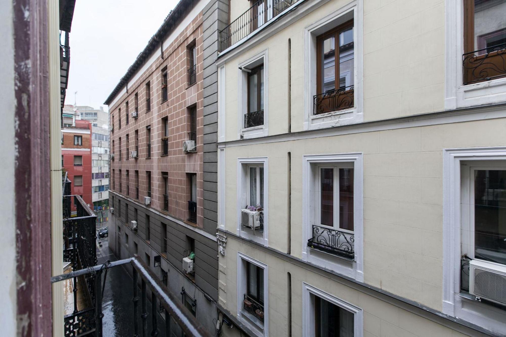 Apartamentos Day Madrid HORNO Centro Gran Via Sol Malasaña Exterior foto